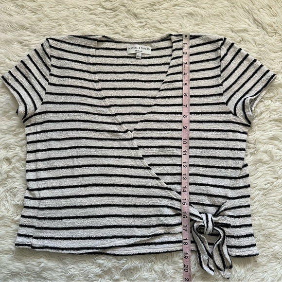Madewell Texture & Thread Short-Sleeve Wrap Top in Stripe Black White S - Picture 12 of 12